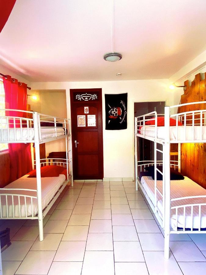 דסהייס Auberge K-Wan Hostel - Proche Plages מראה חיצוני תמונה
