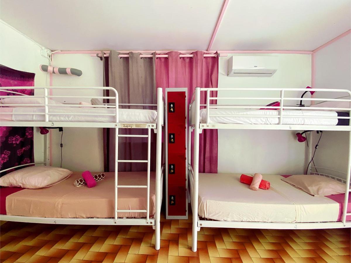דסהייס Auberge K-Wan Hostel - Proche Plages מראה חיצוני תמונה